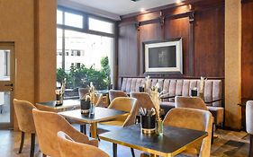 King's Hotel First Class